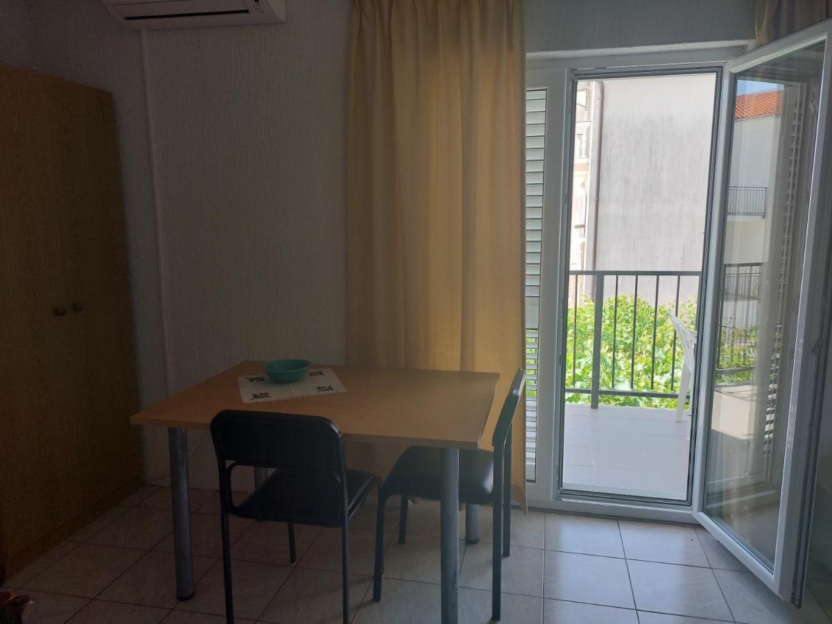 Apartmani Dzapo Srima Eksteriør billede